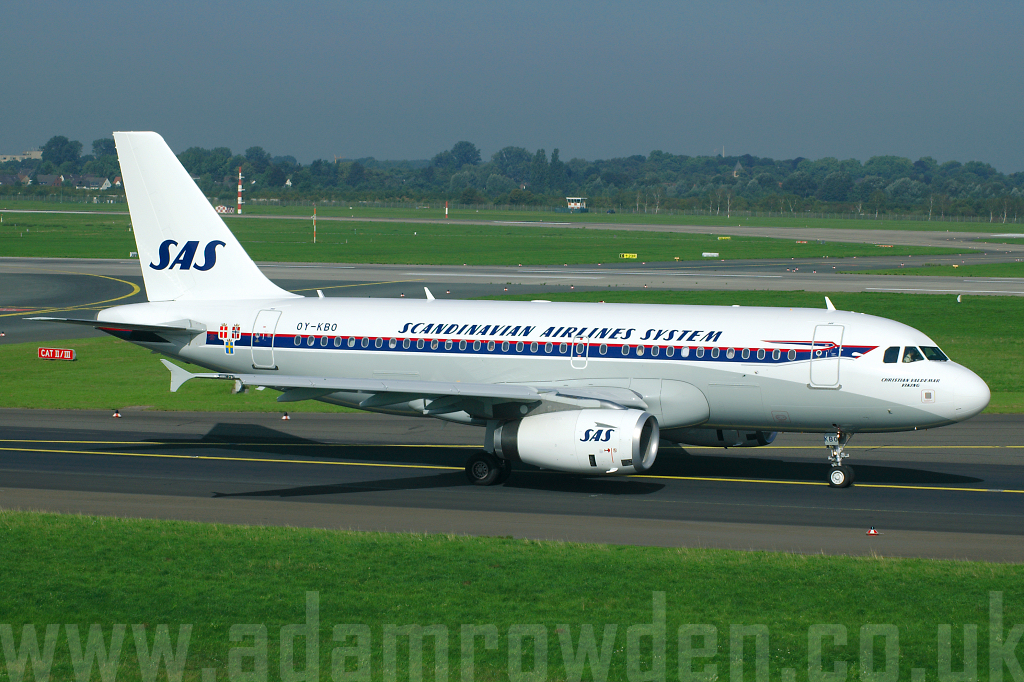 Photo of SAS Scandinavian Airlines Airbus A319-131 OY-KBO (cn 2850) at Dusseldorf International Airport (DUS) on 6th September 2006