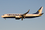 Photo of Ryanair Boeing 757-223 EI-DWV